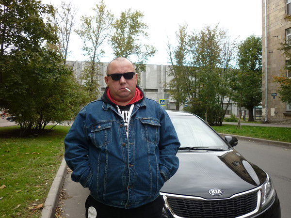 Максим Карелин