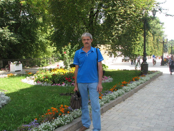 Анатолий Снисаренко