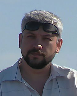 Евгений Хмелёв