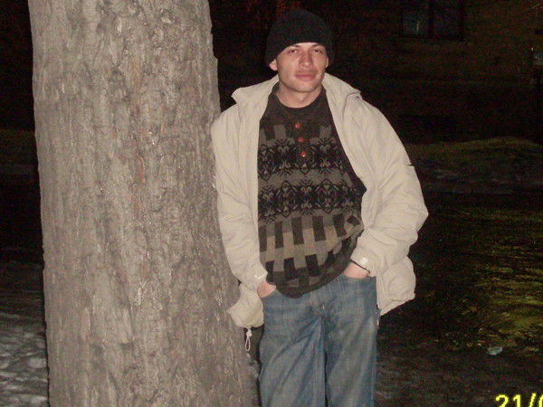 Виктор Комаров