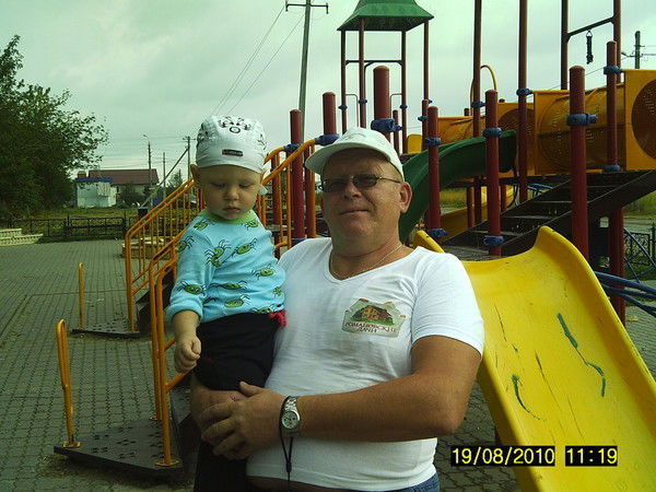 Александр Константинов