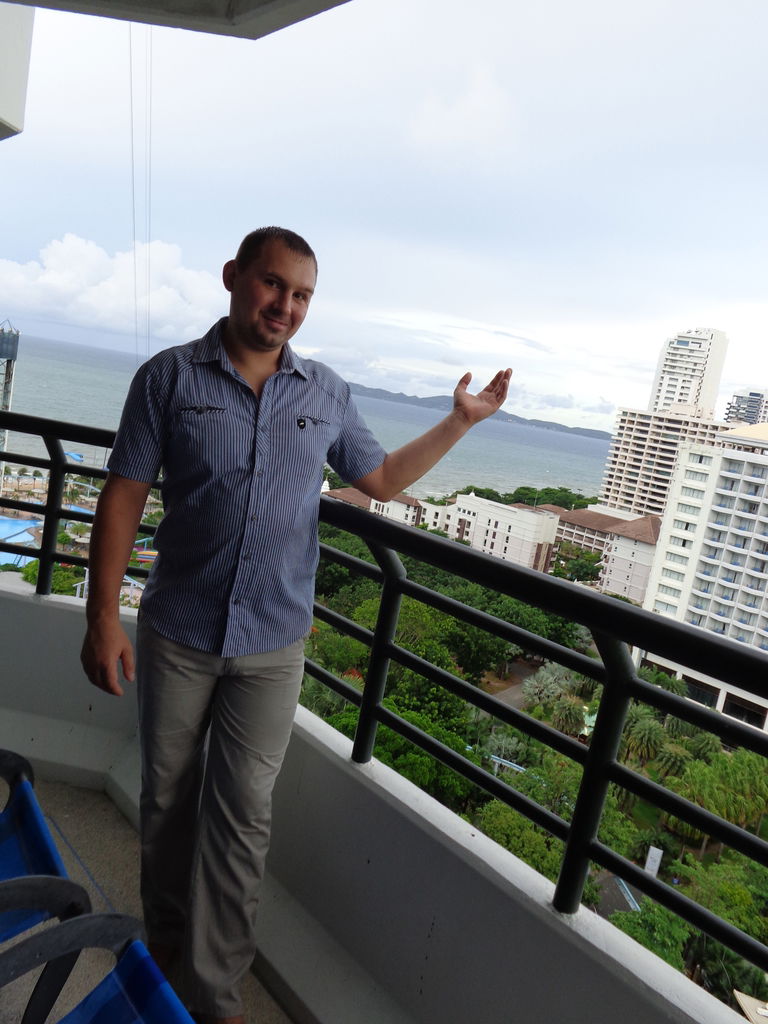 Александр Фирсов