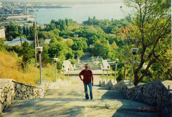 Виктор Олейников