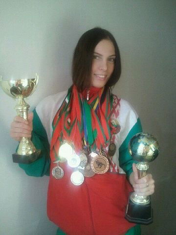 Елена Елена