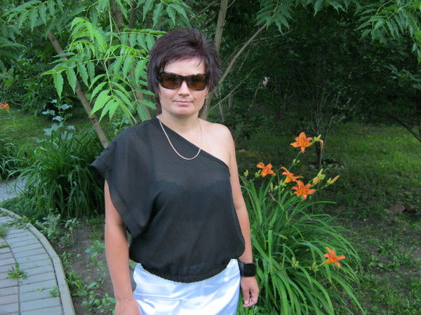 Лариса Серова