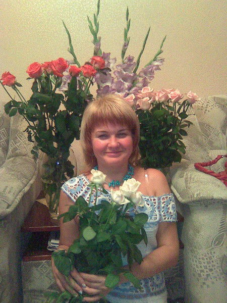 Елена Керос