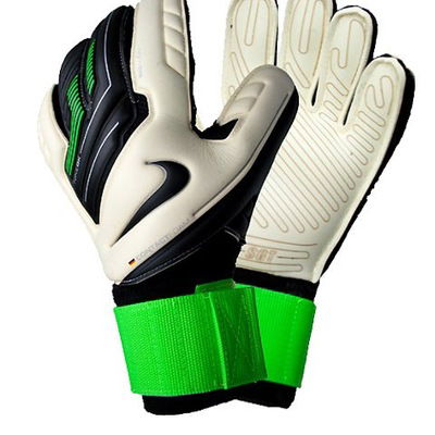 Артём Ахметжанов