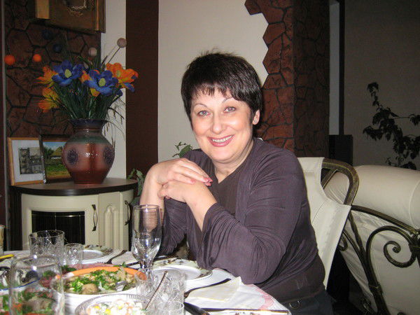 Надя Оздоба