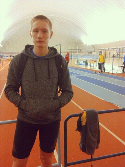 Денис Кнутов