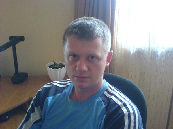 Денис Довбня