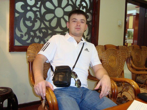 Владимир Суетин