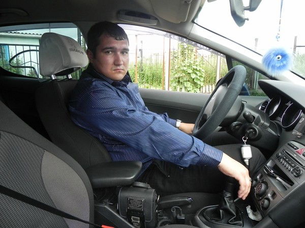 Александр Гусев