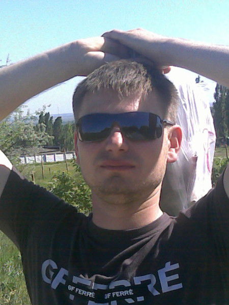 Олег Назаров