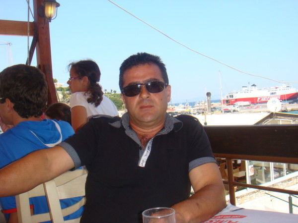 Петрос Алмазидис