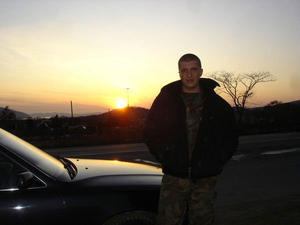 Роман Попов