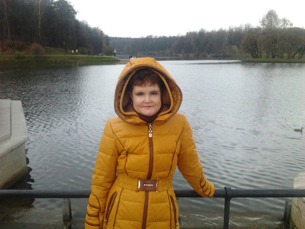 Анна Верясова