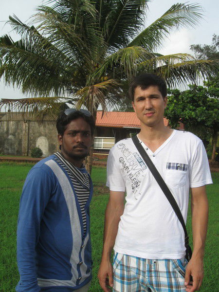 Шyxpат Иcламoв