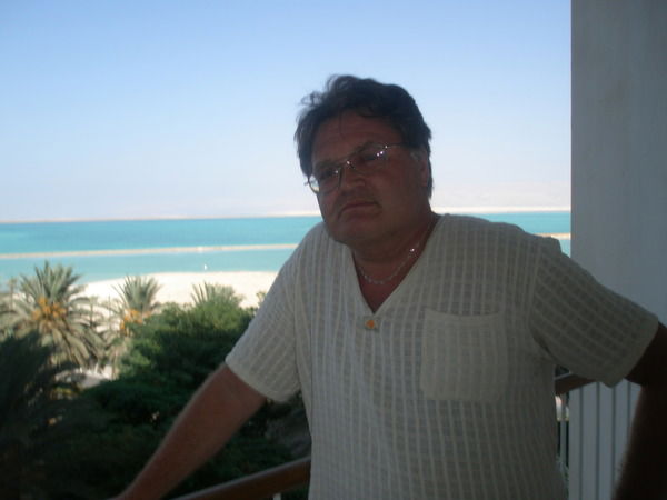 Виктор Николаев