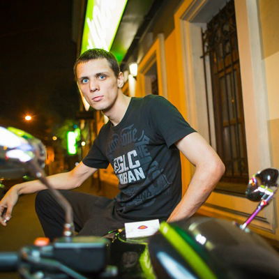 Евгений Мартынов