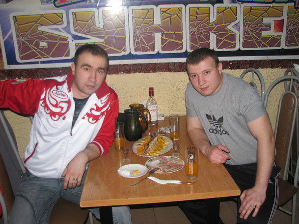 Антон Ефремов