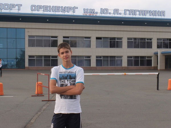 Денис)))))) Андрееввв)))