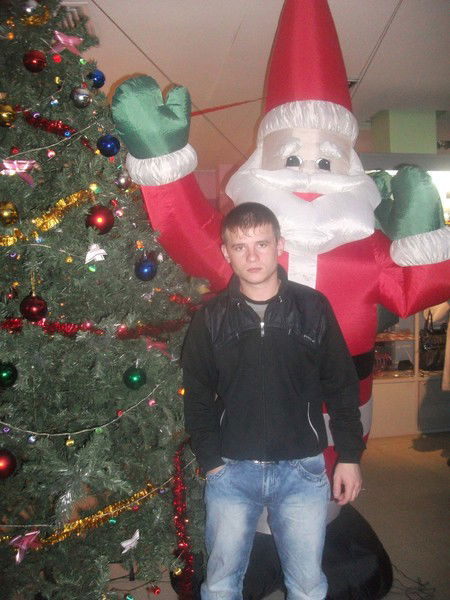 Евгений Тихонов