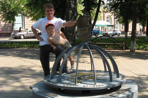 Виктор Сухов