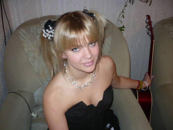 Ксюша Комисарова