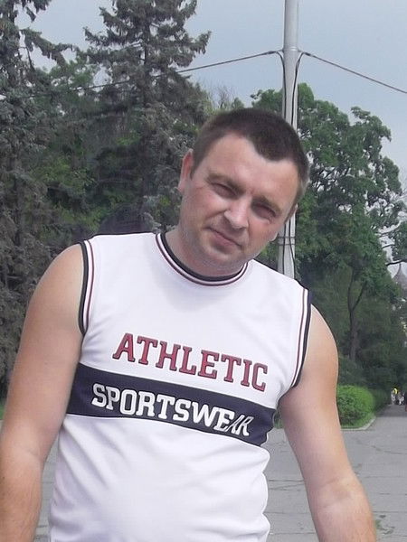 Олег Скорик