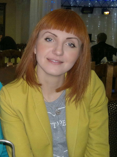 Яна Бортник