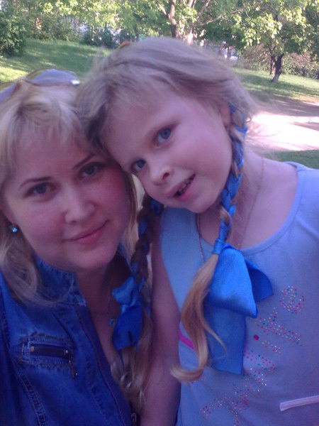 Лена Артемьева