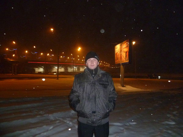 Женя Адамов