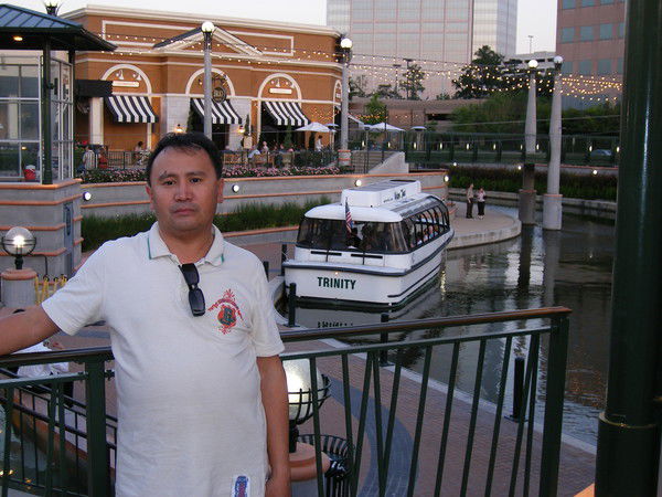 Санджар Аманов