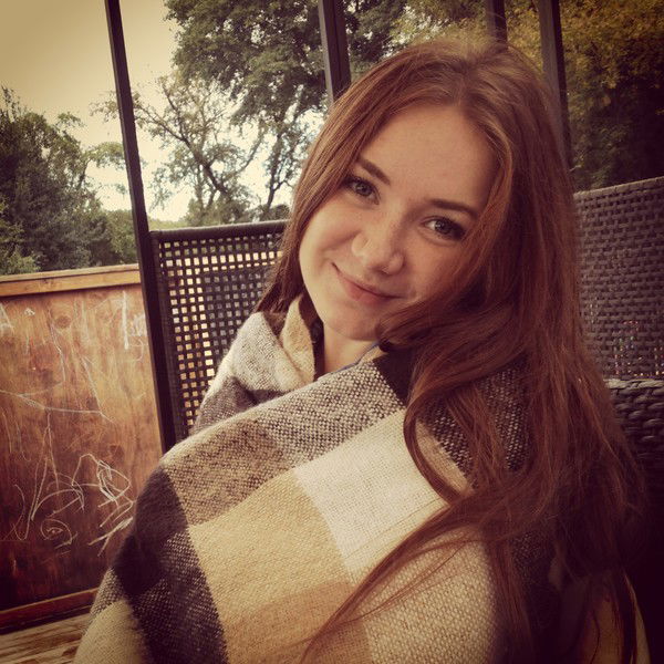 Аня Мельник