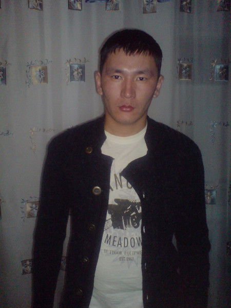 Асхат Жакенов