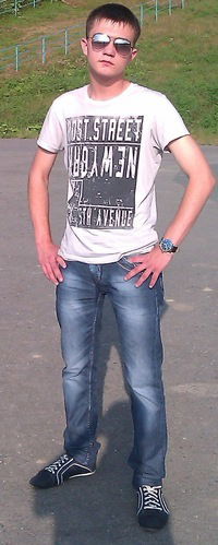 Андрей Мельник