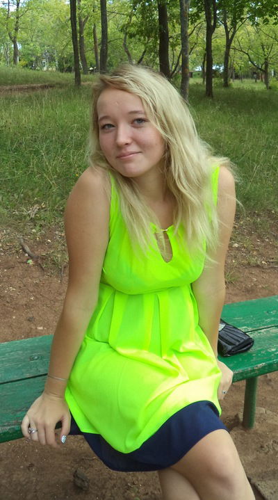 Юлия Суханова