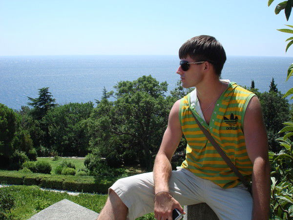 Денис Ножкин