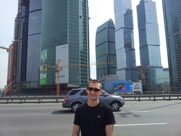 Александр Колесников