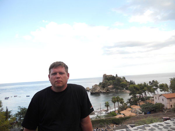 Виктор Лазарев