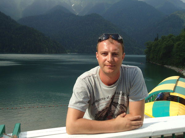 Олег Неборак