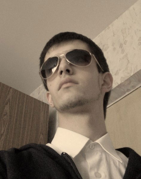 Андрей Кухаренко