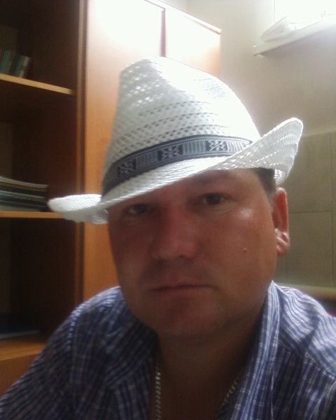 Руслан Николаев