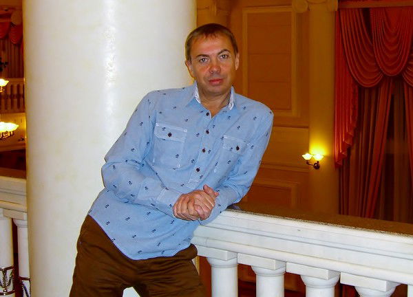 Александр Братский