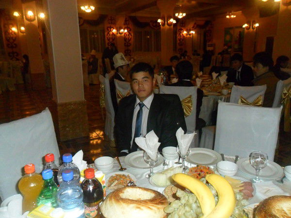 Адилет Валиназаров