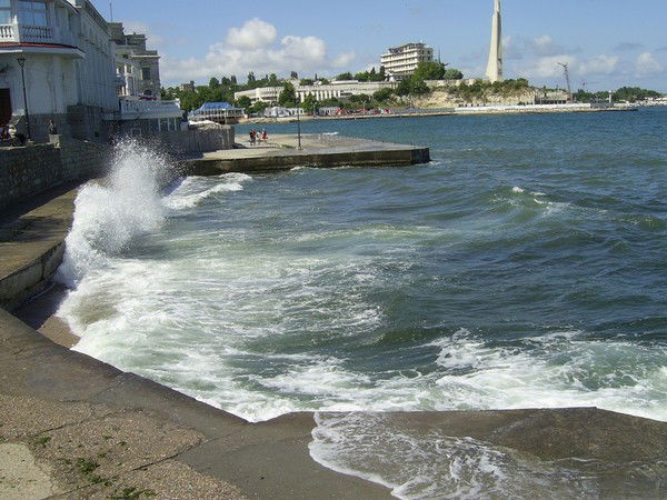 Влад Камолов