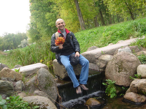 Олег Скорина