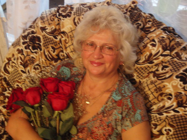 Лариса Степанова