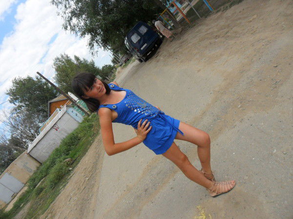 (-_-)Анютка (-_-)