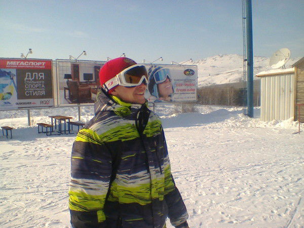 Артём Семёнов